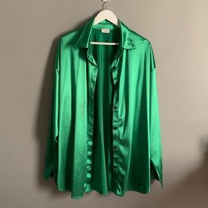 Laina Rauma Club Bed Green Button Down Shirt